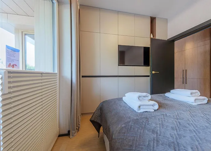 Plaza 41 By Comfort *